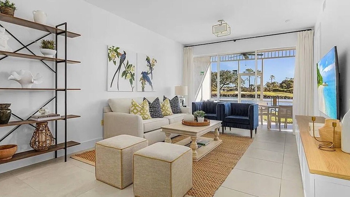 Naples Condo | FREE Golf Through October 15th at a nBeautiful Condo in Greenlinks Golf Villas