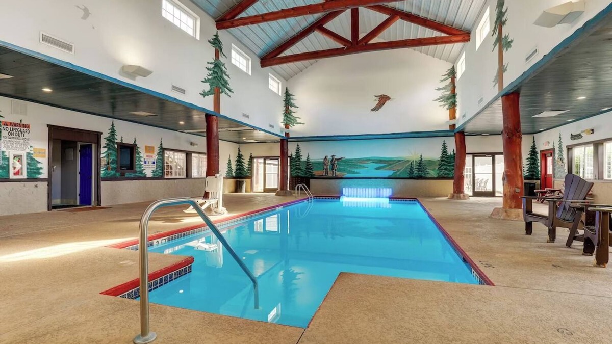 Columbia Hotel | Free Hot Breakfast! Deluxe 2 Double Beds in Stoney Creek Columbia