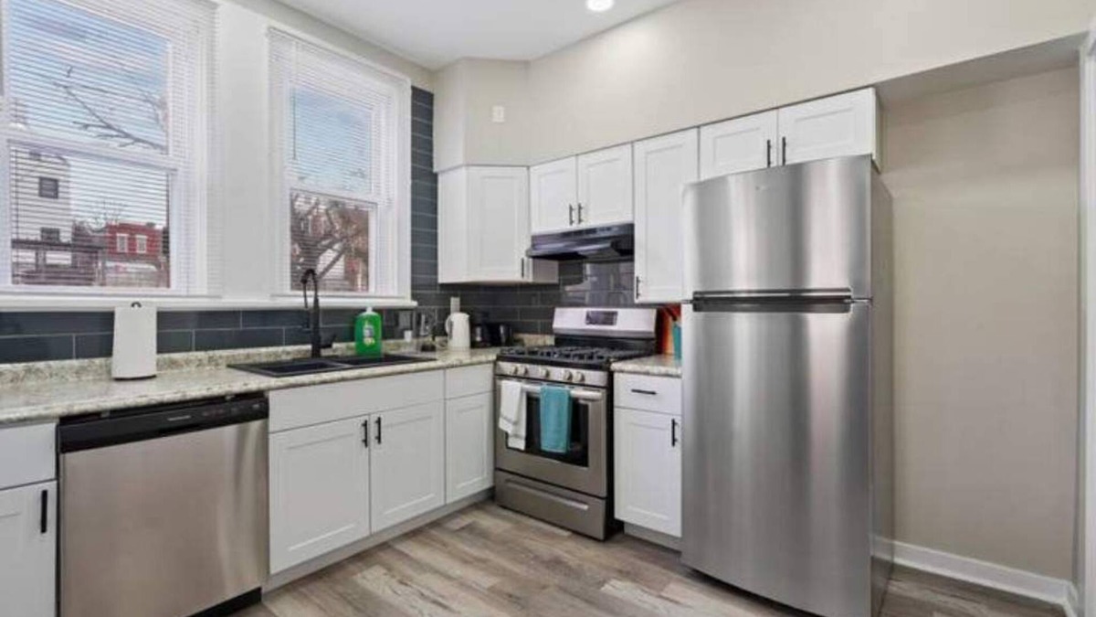 South Oakland House | Free On-site Parking pad: Near Stadiums, Downtown, Pitt, CMU, UPMC