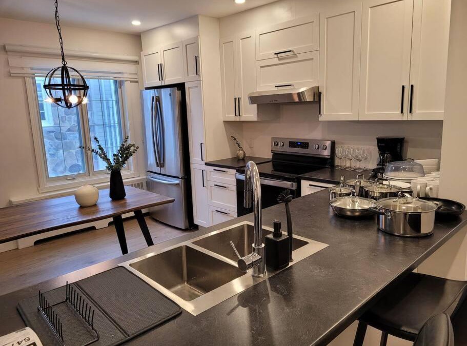 Ahuntsic Apartment | Free Parking, Beautiful 4 1/2-2 BR apartment