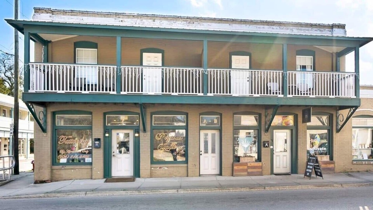 St. Augustine Apartment | Free Parking, Big Patio, Next to Restaurants, Bars