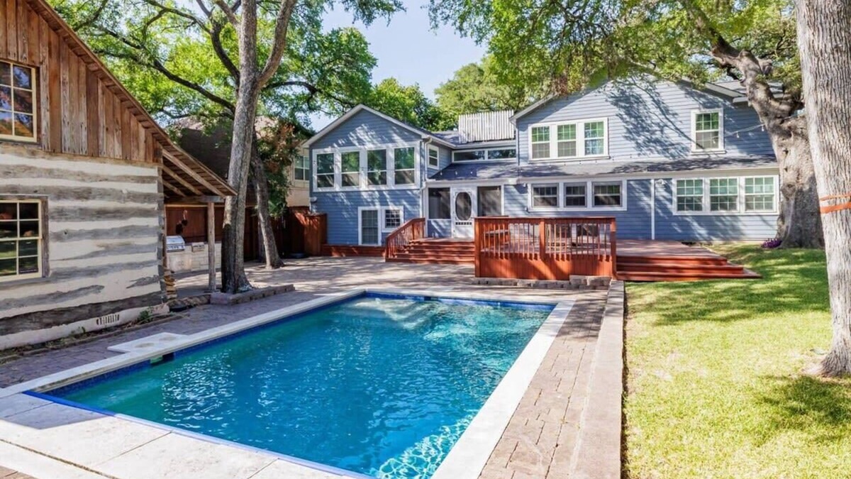 Tarrytown House | Free Parking, Gym, Pool - Songbird - Portoro