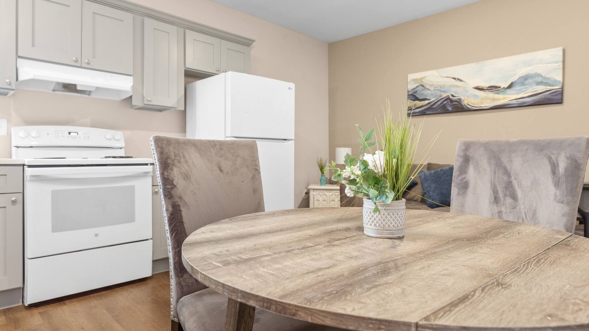 Utica Apartment | Free Parking, Laundry, Wi-Fi, 6 Min WYNN Hosp/Nexus Center, Downtown Utica NY2