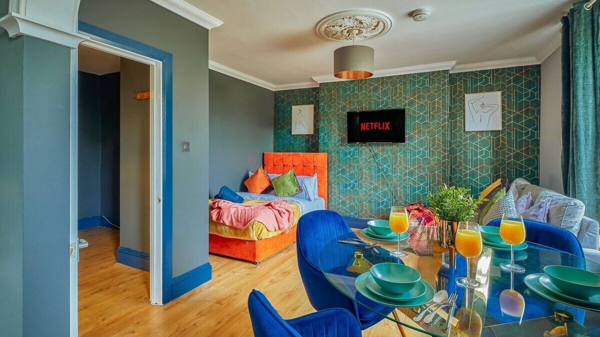 Cotham Apartment | FREE Parking New Luxurious House