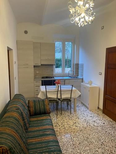 Suvereto Apartment | Free Parking - Tosca Apartment - Ampio Appartamento nel Borgo Medioevale di Suvereto