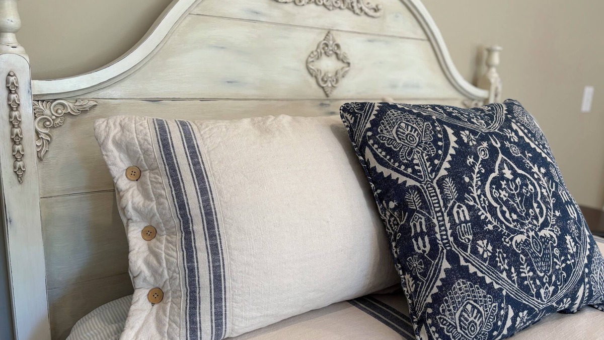 Bloomington House | French Country Guest HousenEasy access to Brown County and IU