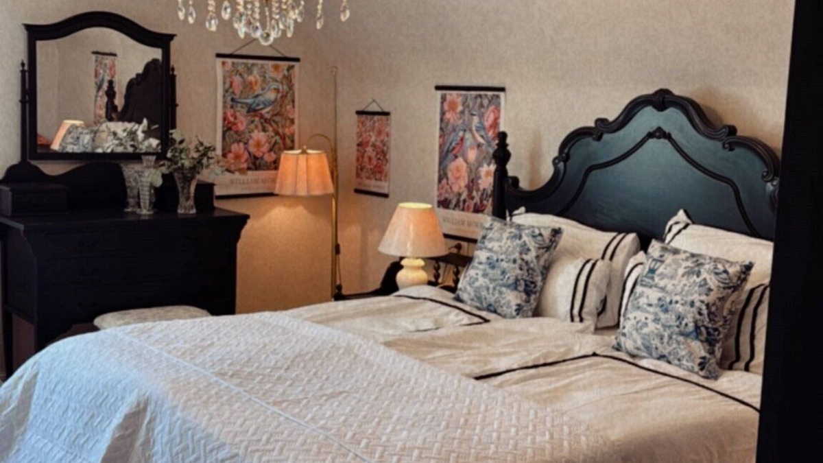 Trebur House | French country house on the Rhine, with large courtyard and parking spaces, pet-friendly
