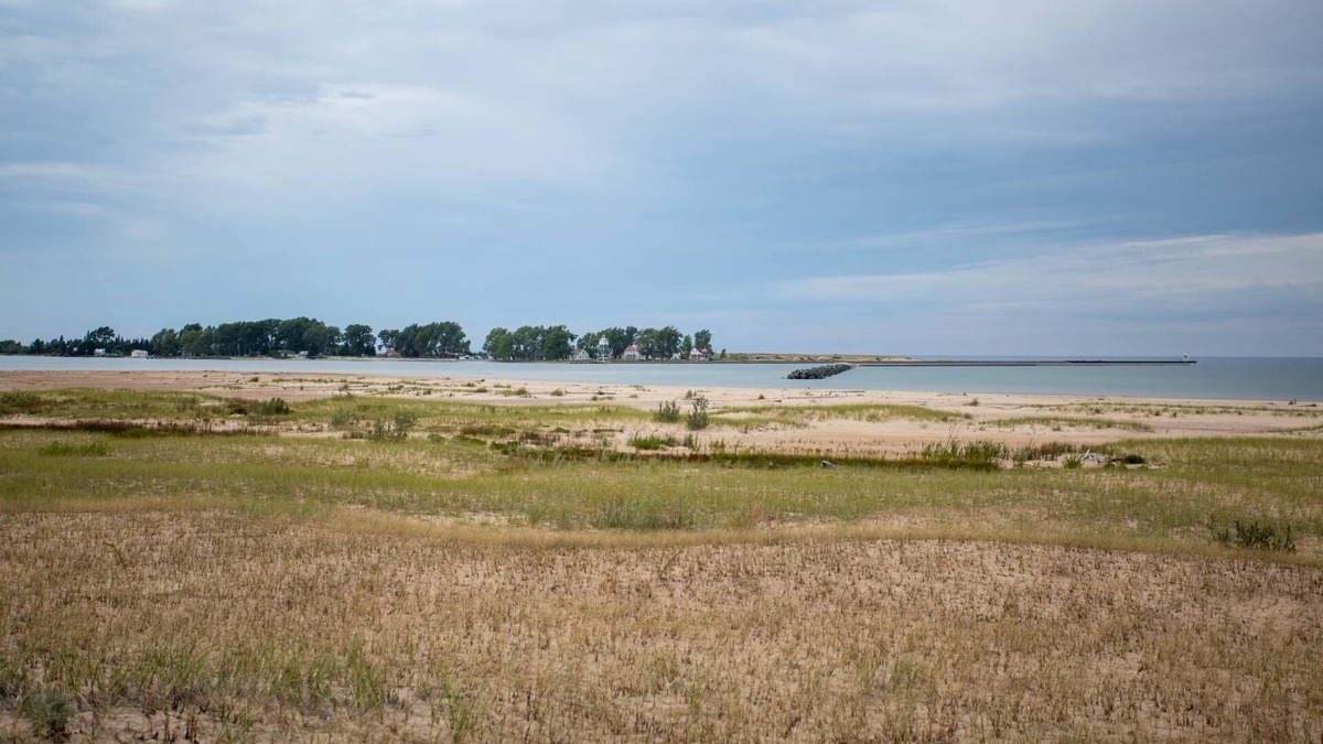Grand Marais House | French Quarters - Shared duplex, Lake Superior Front Property