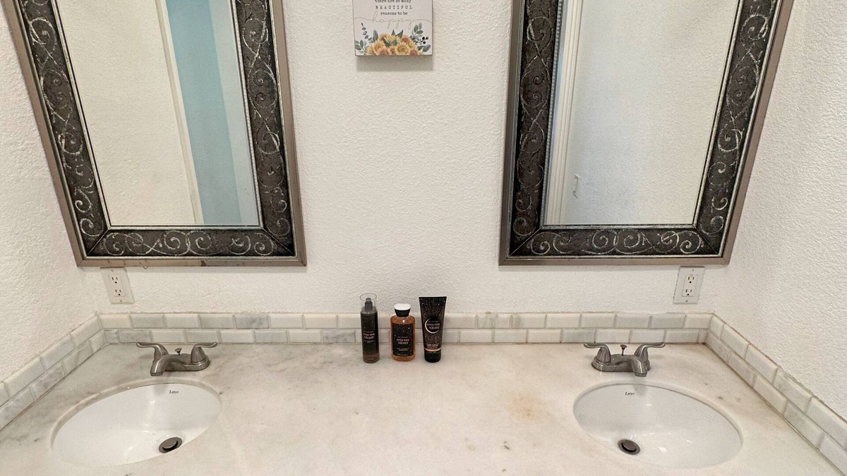 Rocklin House | French Style Cozy Home - Temporary Housing!nDesired Rocklin Location!