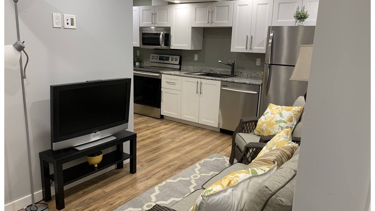 Prince George House | Fresh and newly renovated 2 bedroom bsmt suite. Fully furnished 2 min 2 hosptl