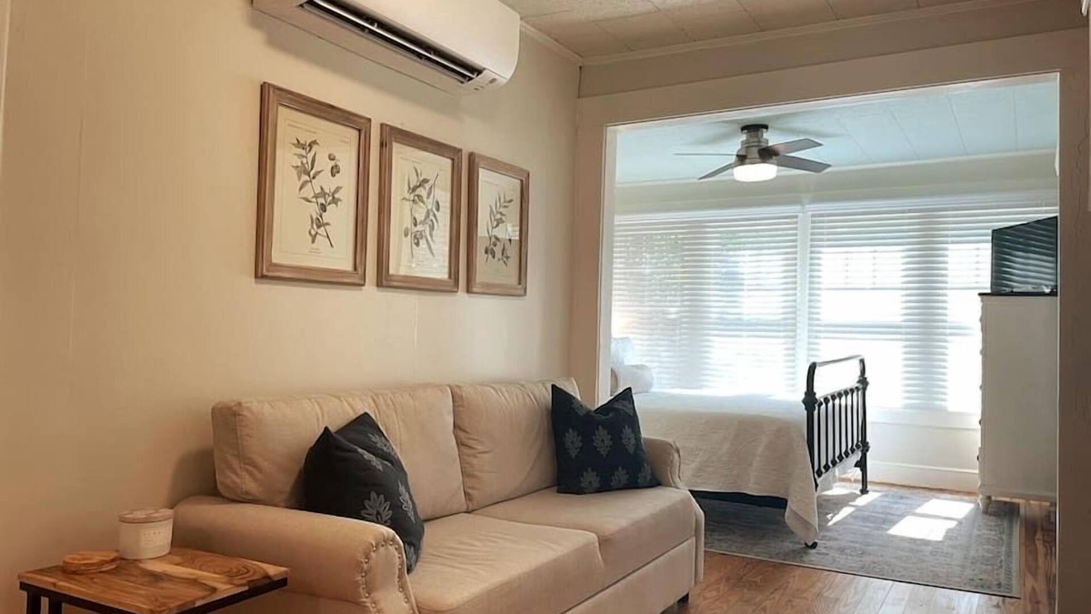 Hannon Park Apartment | Fresh & Comfy Studio Apartment w/Kitchenette