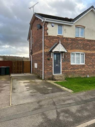 Ridgeway House | Fresh, fully equipped modern house can sleep 5