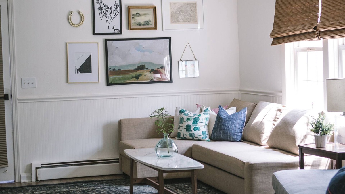 Mount Eaton House | fresh modern 3/Bd wk end getaway in Amish country