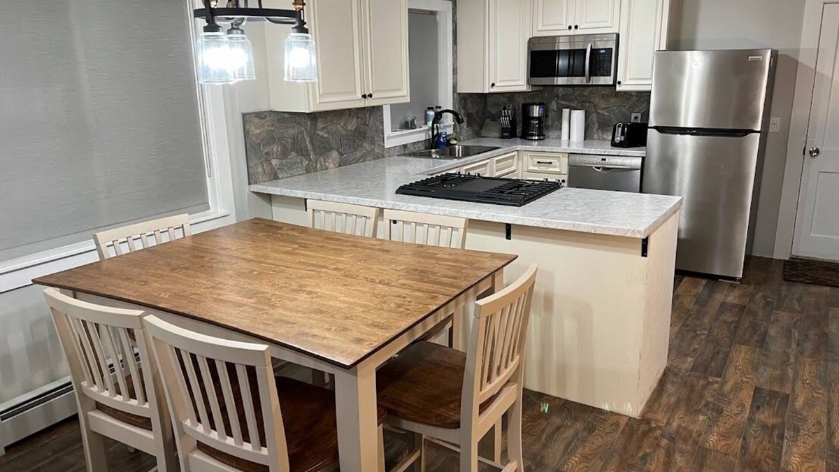 Plymouth House | Freshly Renovated House! Walking Distance to Downtown