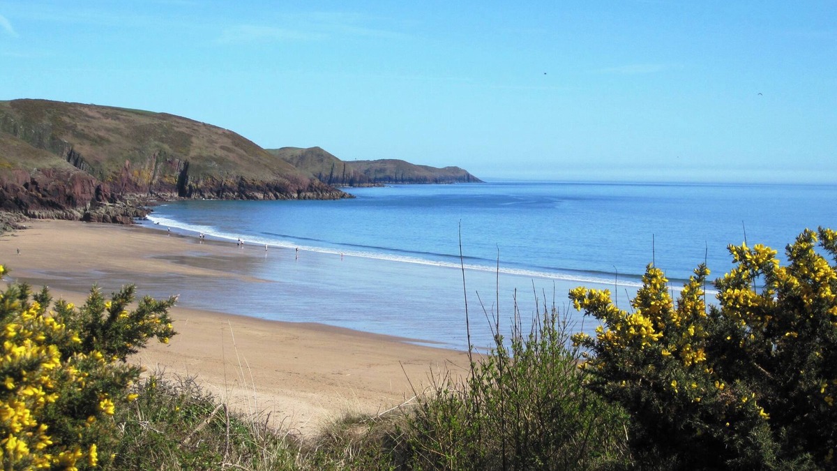 Pembroke Apartment | Freshwater Bay Holiday Cottages