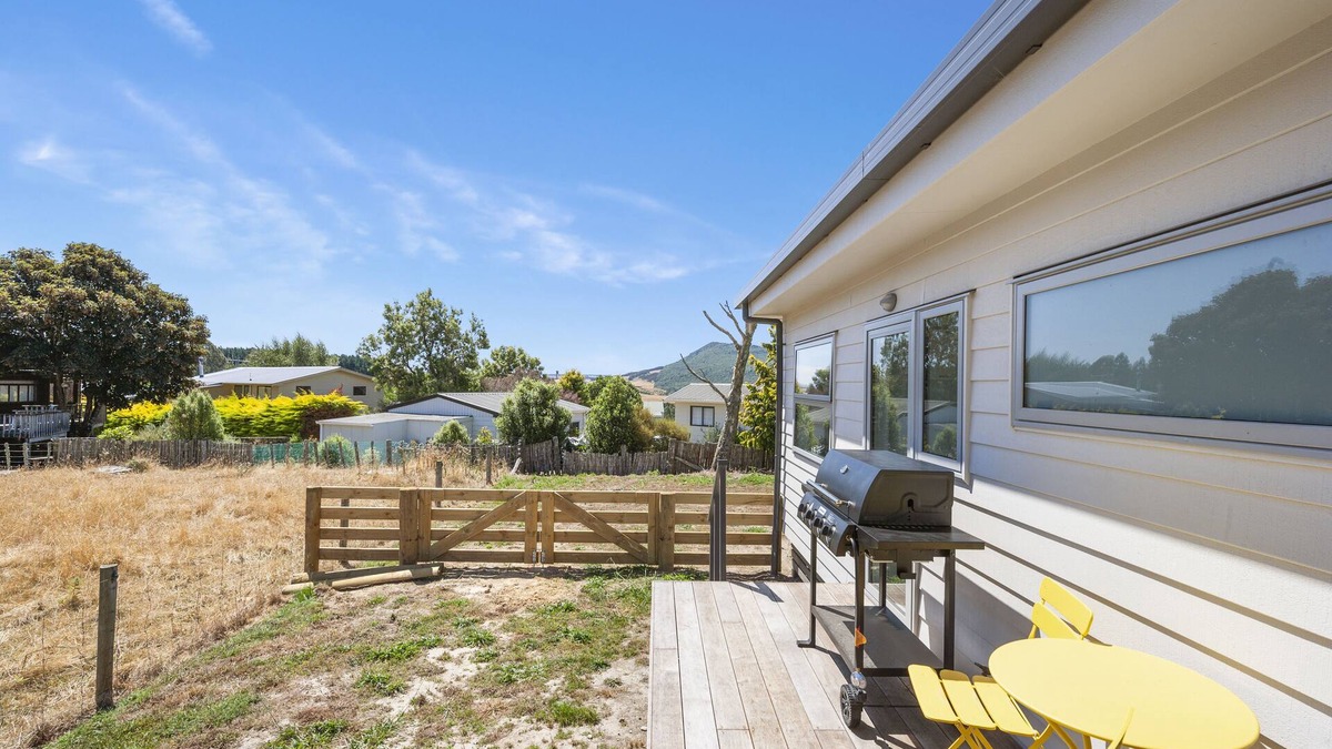 Omori Cottage | Freshwater Lookout - Taupo Holiday Home