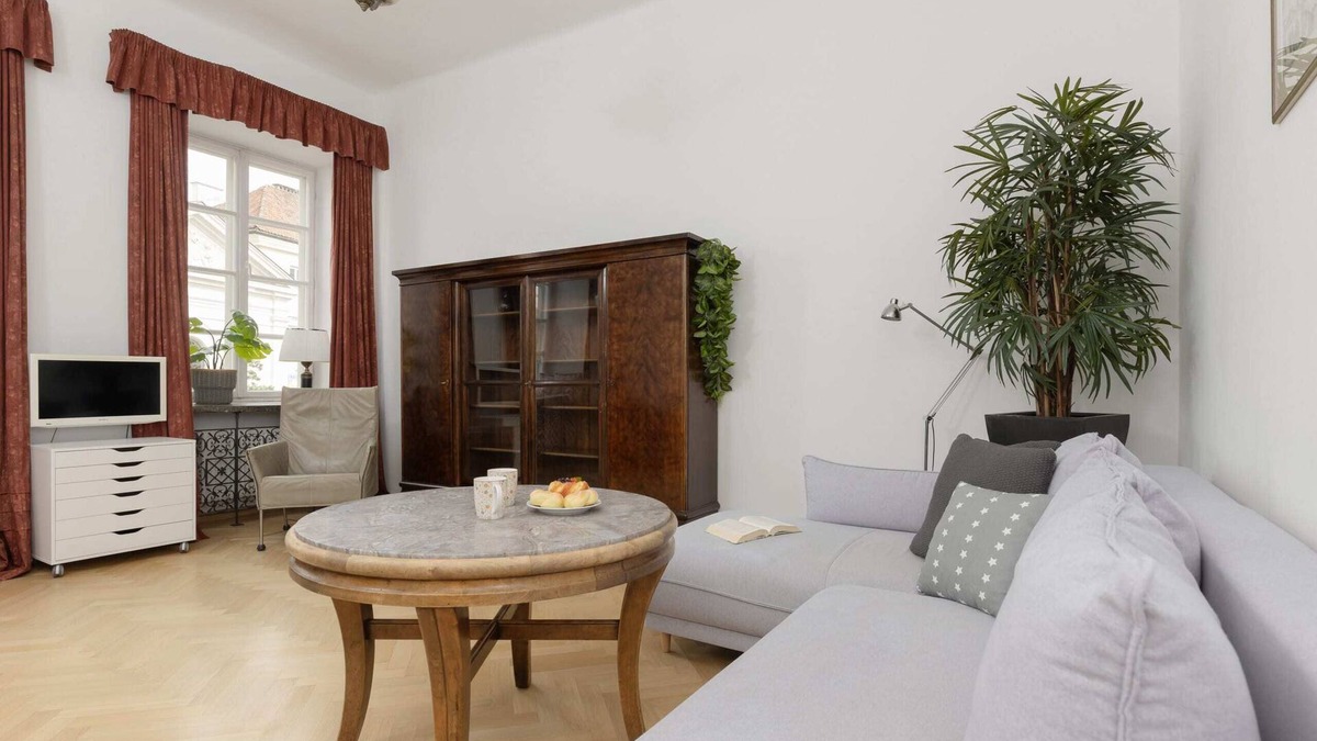 Old Town Apartment | Freta 1 | Atmospheric Apartment | Desk