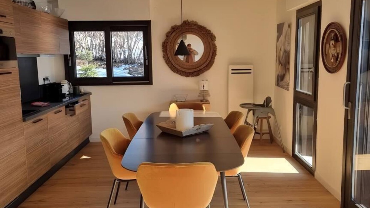 Saint-Etienne-de-Tinee Ski Chalet | FRGK "Elegant Apartment Auron 8 Persons Unbeatable View, Terrace"