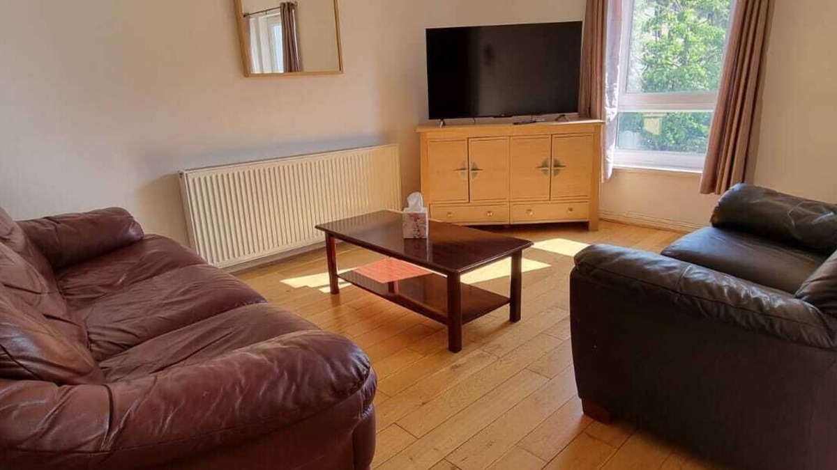 Glenisla Apartment | FRIARY GARDENS TOWNHOUSE
