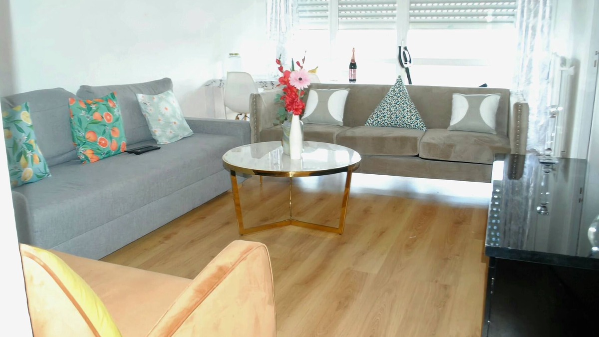 Aguado Apartment | Friend-friendly Appartment with WiFi, TV, Balcony, etc