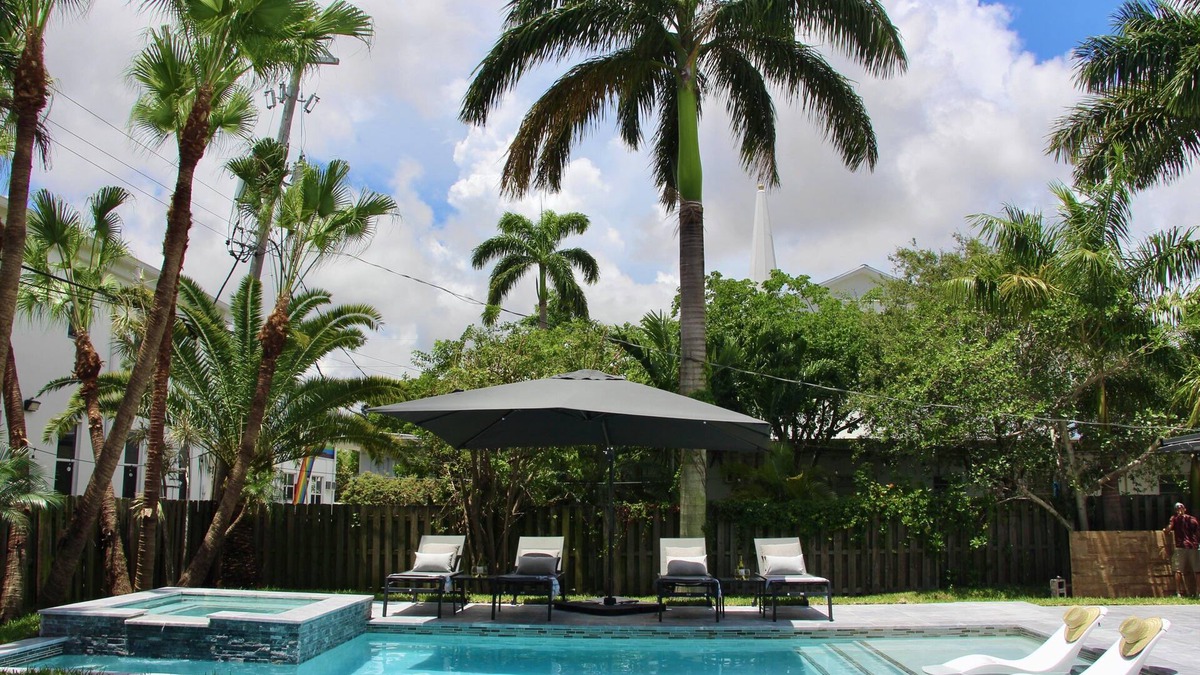 Croissant Park House | Friendly Fox Luxury Pool & Spa - Near DT & Beach