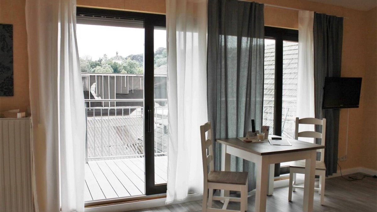 Dersdorf House | Friendly Home - "Klinkerhof" - Fitter's room with shared bathroom