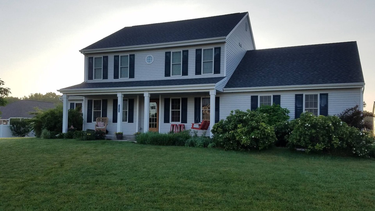 Neenah House | Friendly, Quiet Cul-de-sac - 18 Minutes from Oshkosh EAA Air Show Appleton ATW!