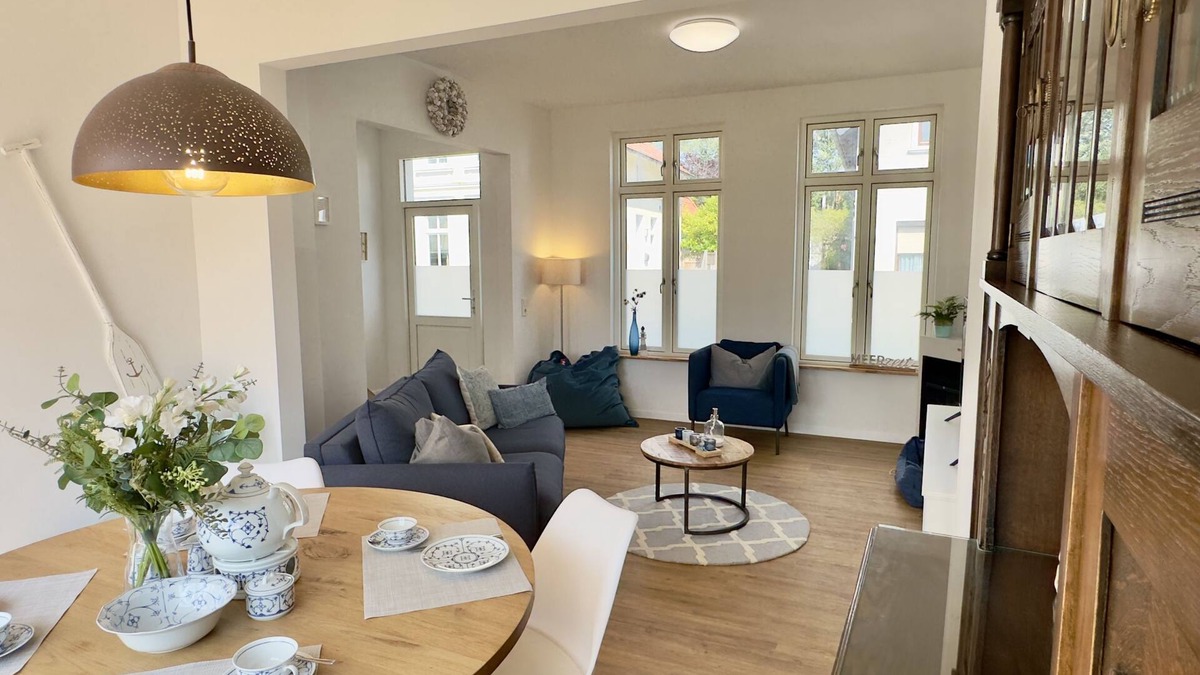 Jever House | Friesenhus: 120qm, 6 Personen, Wunderschön und Zentral Gelegen in Jever