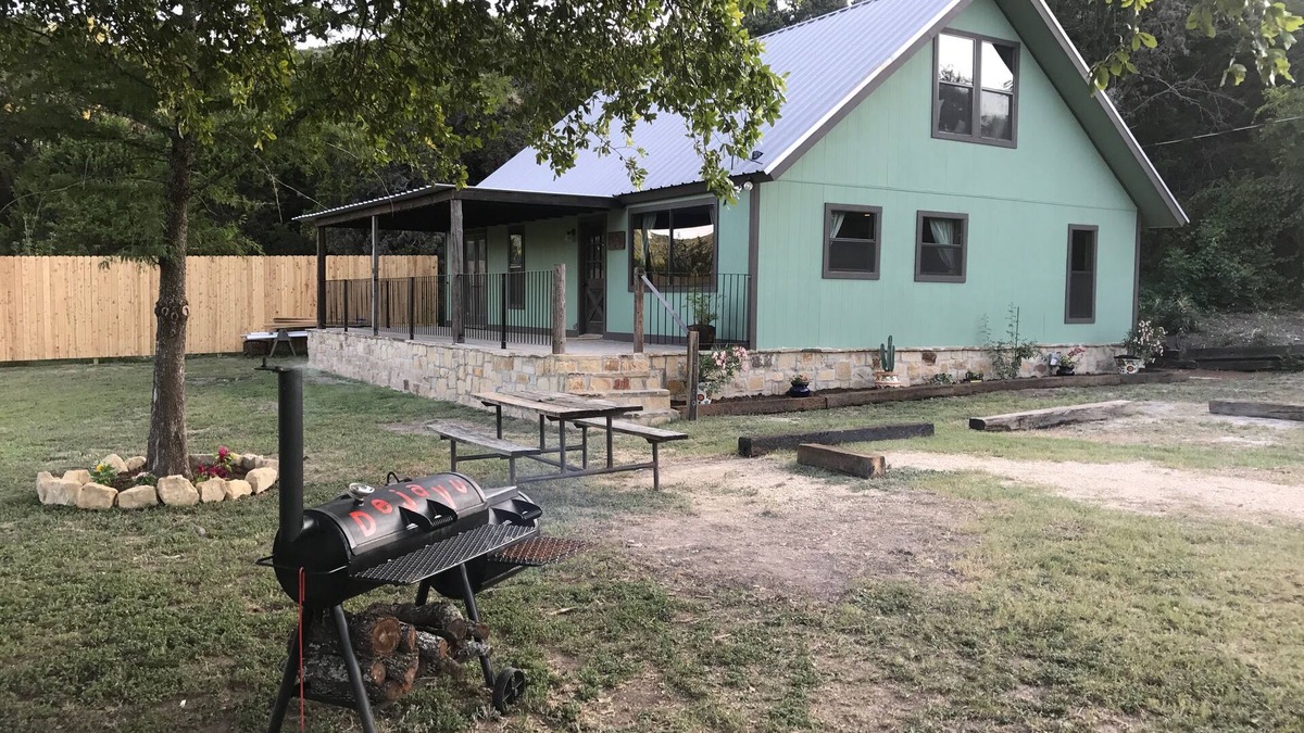 Leakey House | Frio Déjà Vu River House – Secluded Hill Country Getaway