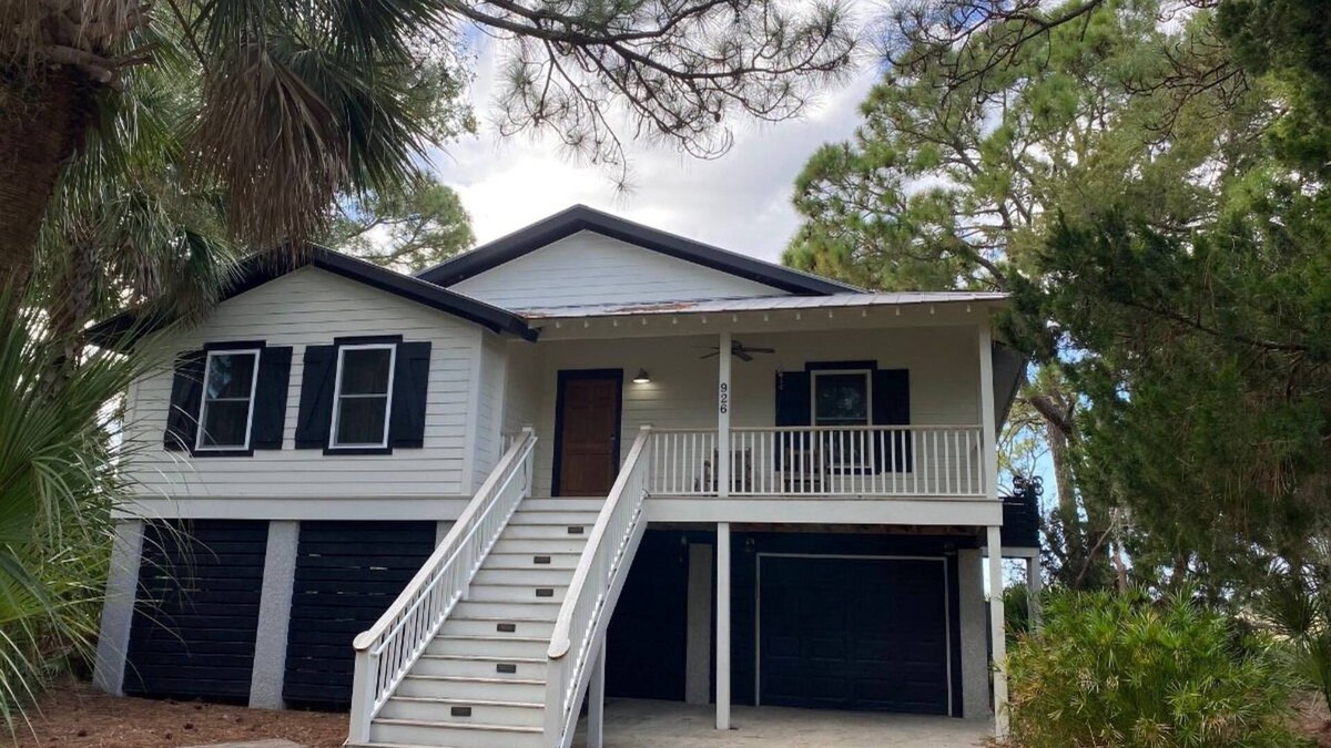 Saint Helena Island House | FrippinFun - Three Bedroom House, Sleeps 8