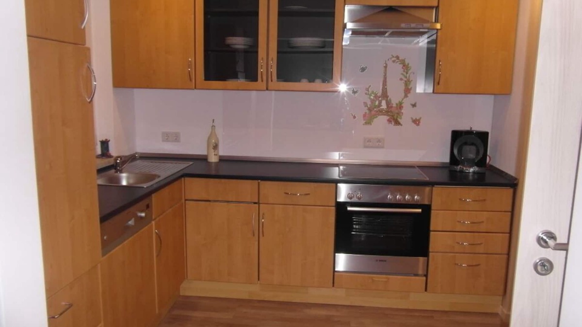Weidenberg Apartment | Frisch renovierte Ferienwohnung mit eigener Terrasse und Garten