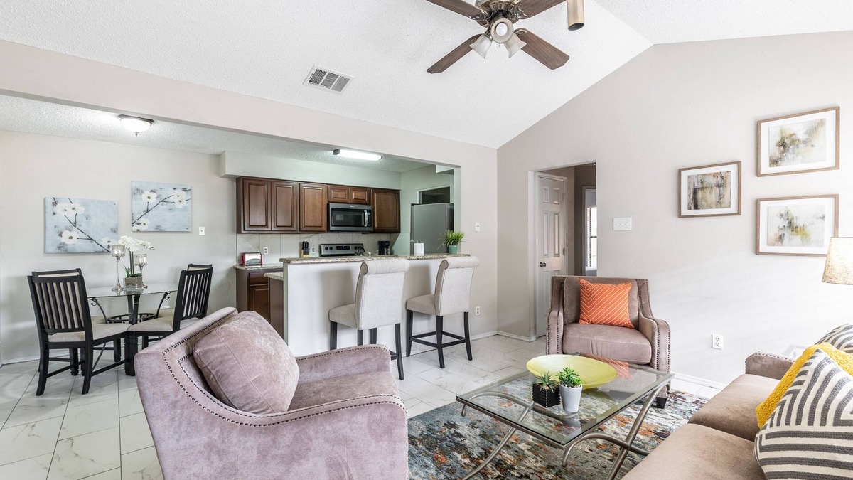 Frisco House | Frisco Elegance Retreat-3-Bedroom Sophistication