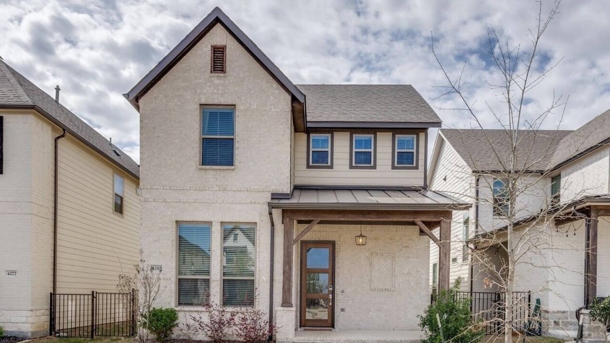 Frisco House | Frisco Park West Modern Charmer Kid & Pet Friendly Great Location