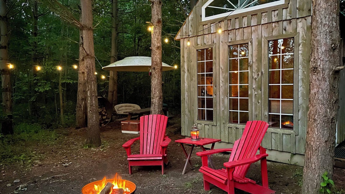 Prattsburgh Cabin | FROG HOUSE - ROMANTIC - OFF GRID - WINE TRAIL CABIN - Pet Friendly! 4 Seasons