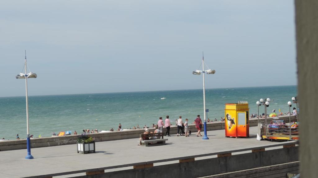 Le Treport Apartment | FRONT DE MER ET FALAISE 317 1er Étage Lit fait WifI Taxe de Séjour incluse