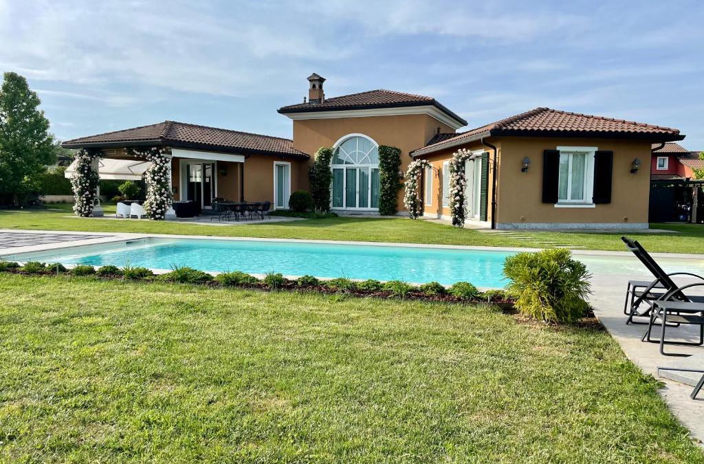 Bogogno Villa | Front Row Golf Villa Bogogno