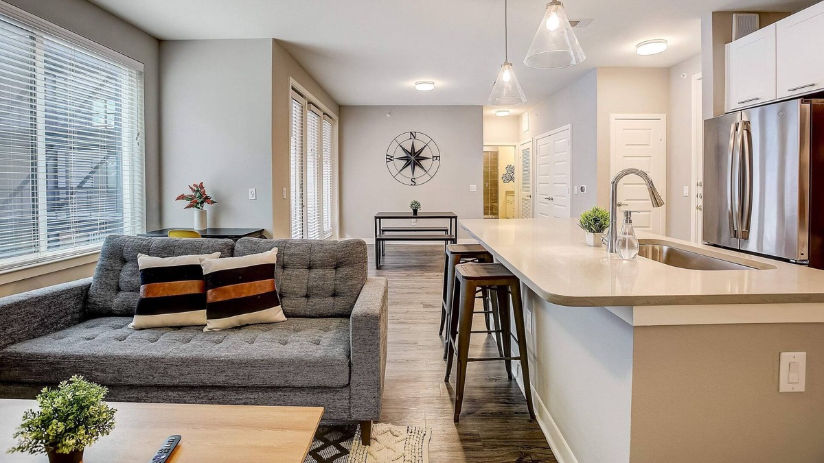 Highland Apartment | Frontdesk | 1 BR Apt near Elisabet Ney Museum
