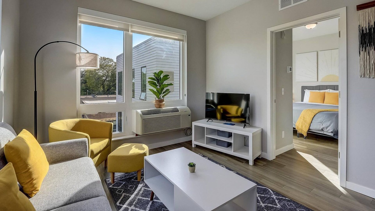 Powderhorn Apartment | Frontdesk | 1 BR Apt near Allianz Field
