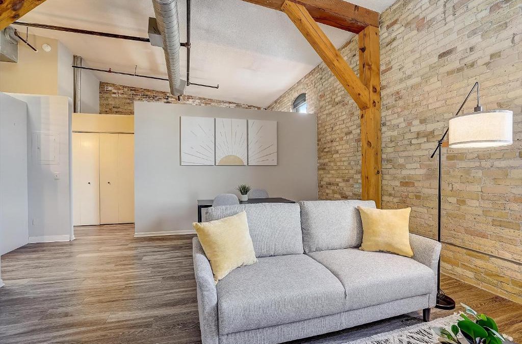 Warehouse District Apartment | FRONTDESK 50 4th Ave Apts North Loop Warehouse District
