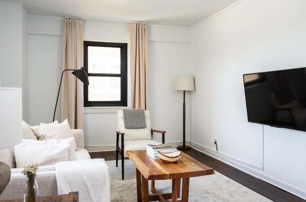 Central West End Apartment | FRONTDESK Bright Warm 1 BR Apt by Forest Park