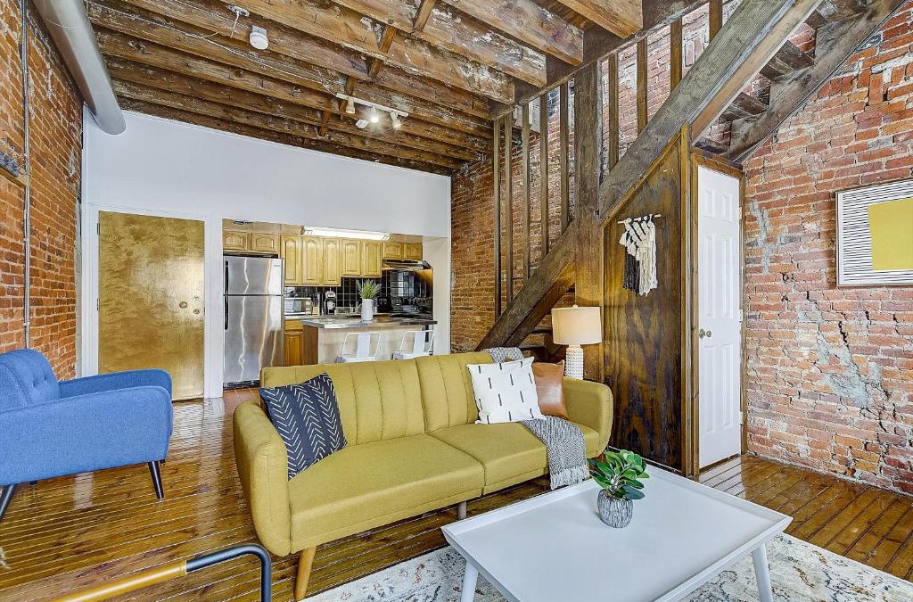 Old City Apartment | Frontdesk I Mariner's Court Apts Northern Liberties Philadelphia
