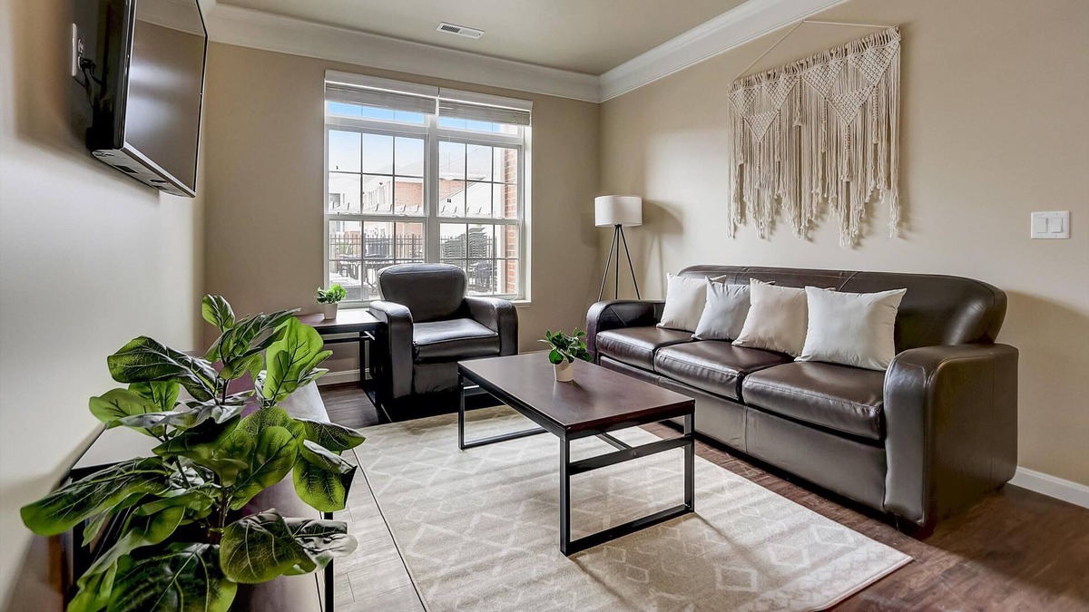 Roseland Apartment | Frontdesk | Roseland 2 BR Close to ND