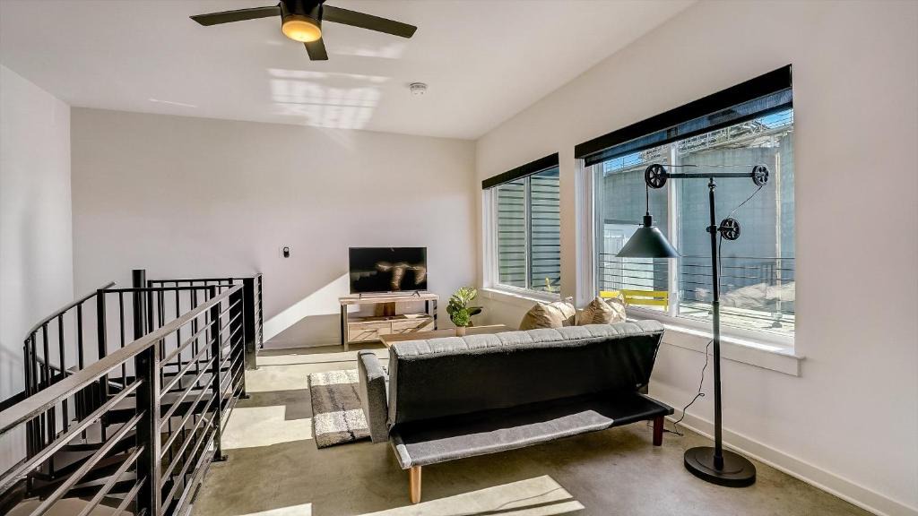 Five Points South Apartment | FRONTDESK The Denham Bldg Apts Parkside Dist Birmingham