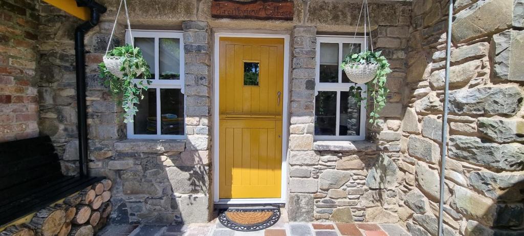 Loughinisland House | Frontview Cottage - Sleeps 6