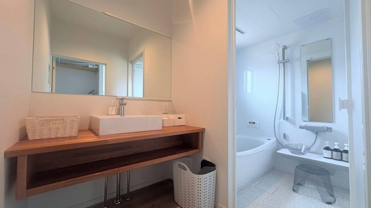 Koshu House | Fruit View Inn is a rental house surrounded by v/Koshu Yamanashi
