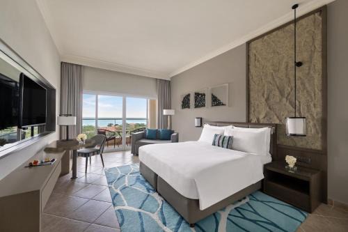 Al Aqah Resort | Fujairah Rotana Resort & Spa - Al Aqah Beach