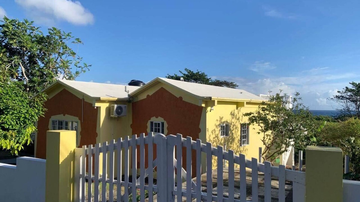 Manchioneal House | Full 3 BD Home w/Oceanviews and AC in all rooms