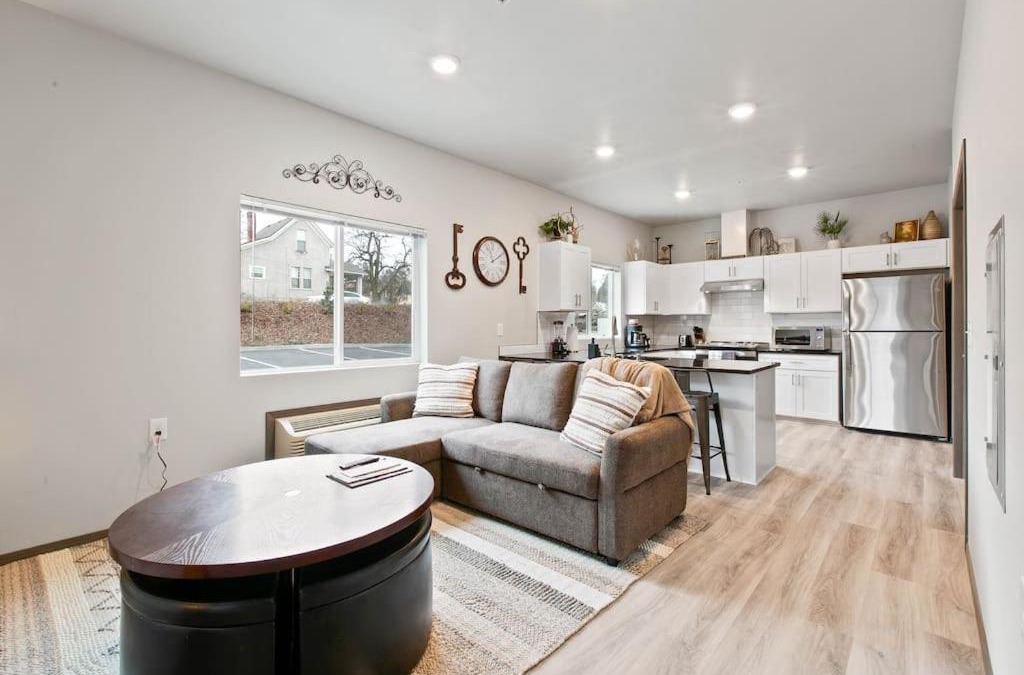 South Perry District Apartment | Full ADA Unit - 2 Bed 2 Bath Unit Near Downtown