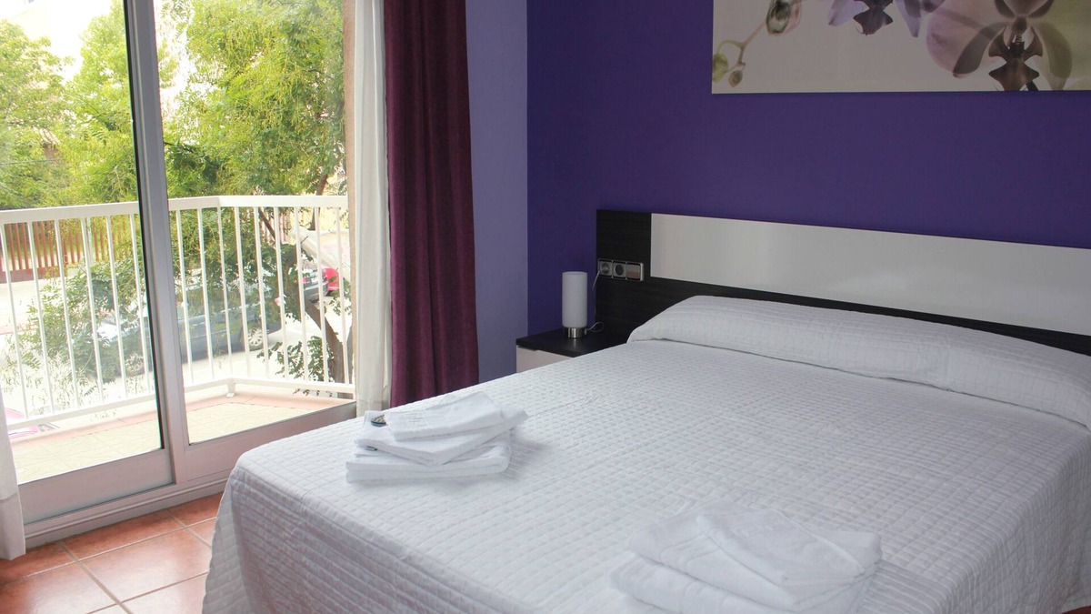 Sabadell Apartment | FULL APARTMENT OUTSIDE 20 'FROM BARCELONA. HUTB-017731.