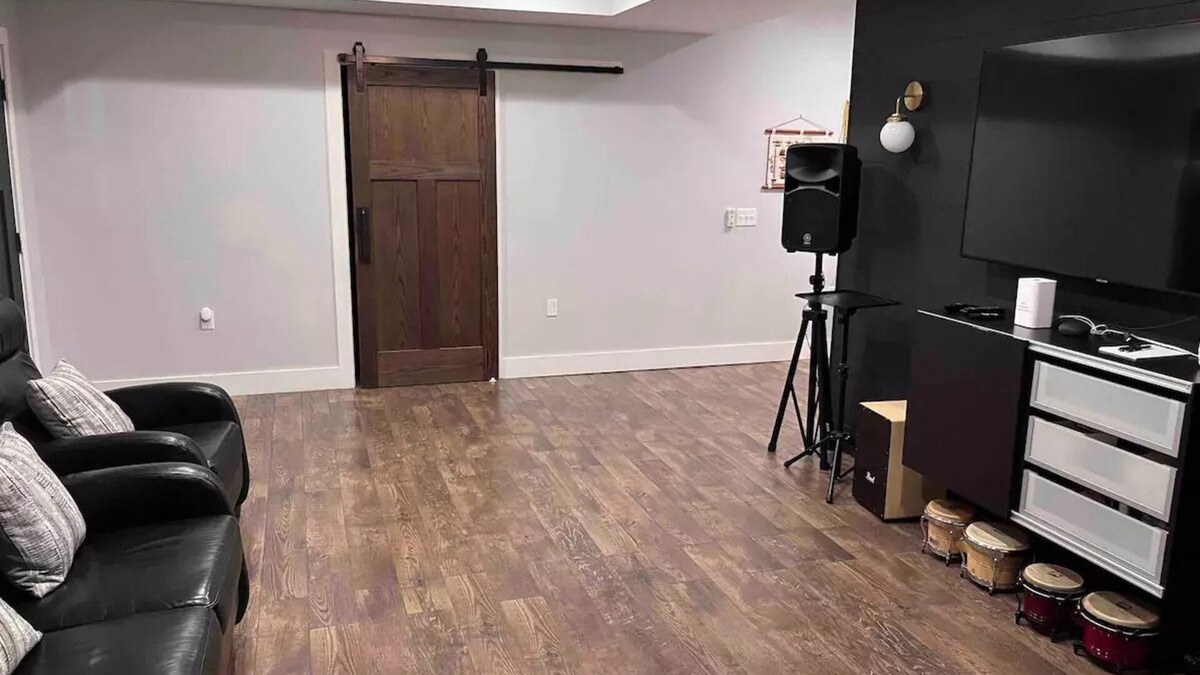 Dacula House | Full basement independent access